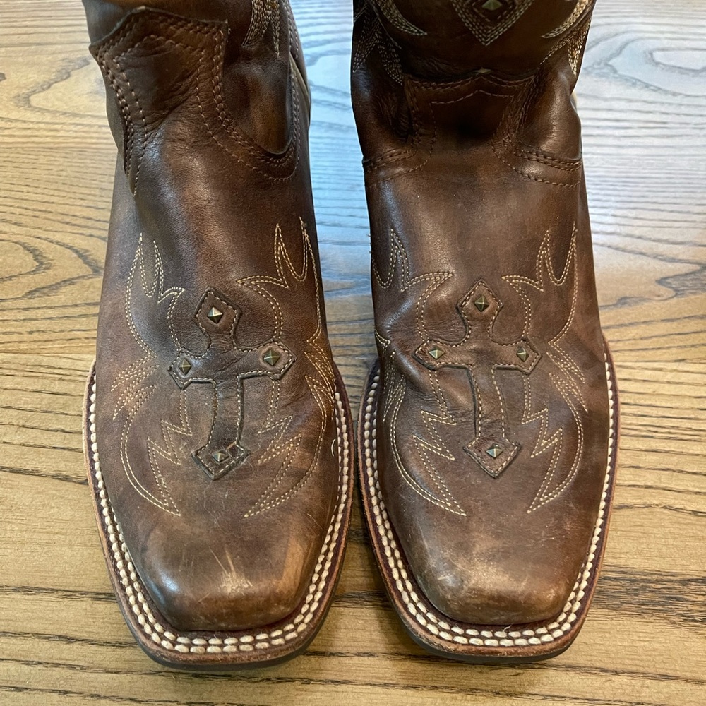 Ariat brown leather cross cowboy boots women’s size 8